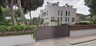 Aparcament cotxe  Pinar. Solvia inmobiliaria  garaje gavà