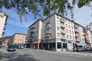 Locale commerciale  C/ ártica. Solvia inmobiliaria  locales pamplonairuña