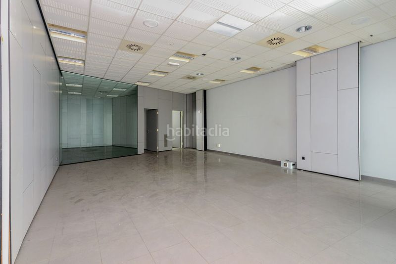 Foto 0aa171a6-62de-4bb4-b209-39595da252eb. Local comercial a Centro Avilés
