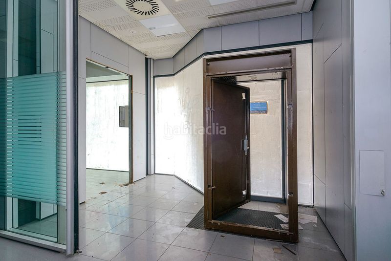 Foto 5001e8c0-fa61-4aa0-920d-0375d1fd9c64. Local comercial a Centro Avilés