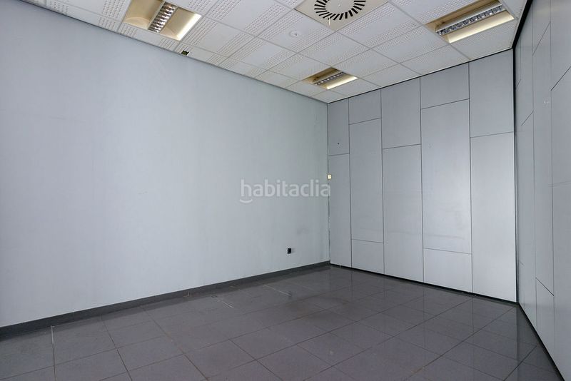 Foto a78619f5-4e1f-4d7a-b0a3-d0d1ca8ea960. Local comercial a Centro Avilés