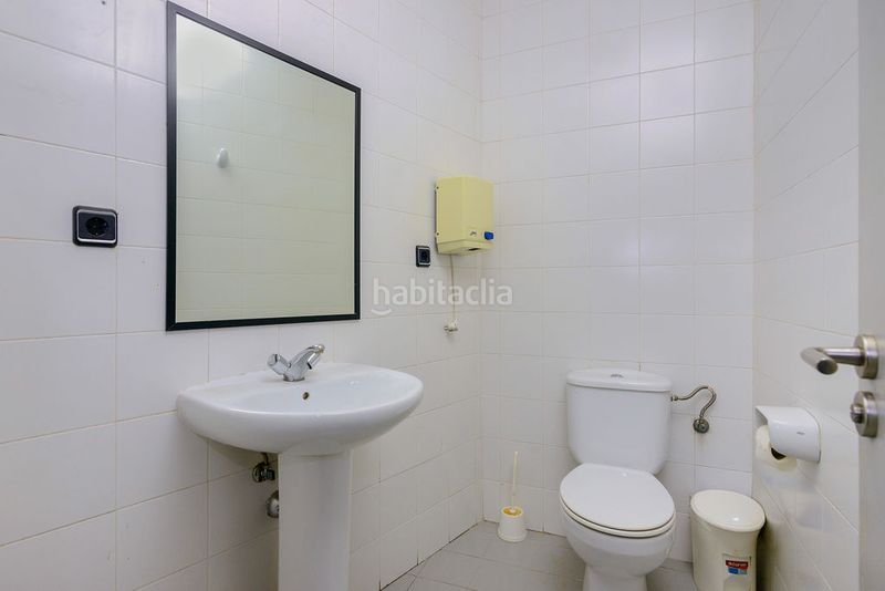Foto b9fac9ef-d4c6-4450-9ea0-6c3bc378359f. Local comercial a Centro Avilés