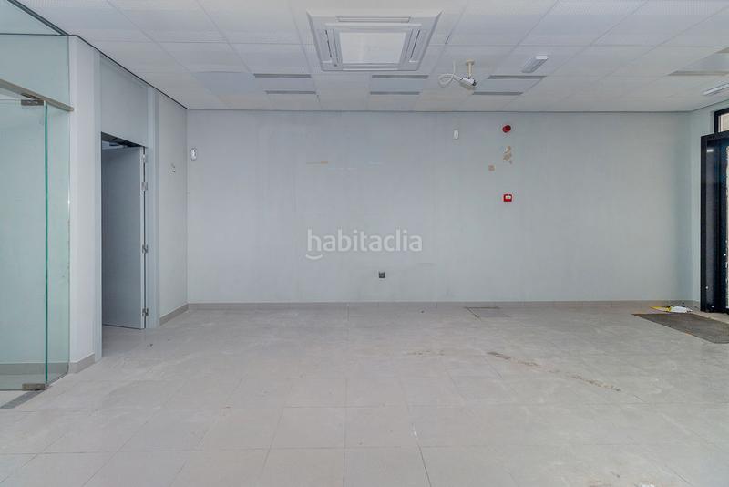 Foto 93d4cf77-fa31-4410-ab1d-2d14beacf6ce. Affitto locale commerciale in Almagro