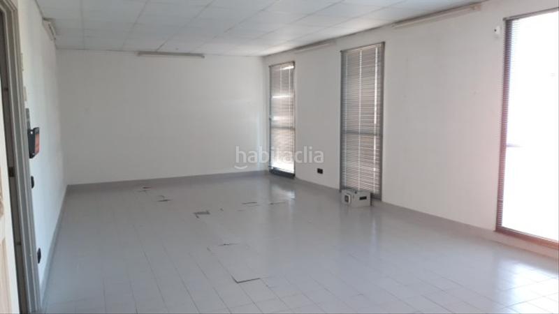 Foto 5a518992-779c-4131-8263-b6a91d0fe6ec. Location local commercial dans Hostalric