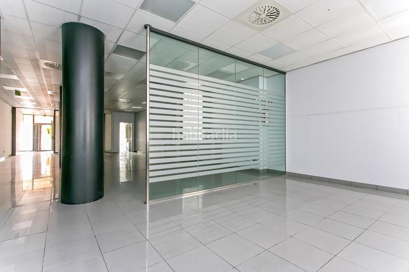 Foto f0eda1b8-ffcb-4710-9aa1-d7db09f1c4ee. Location local commercial dans Hostalric