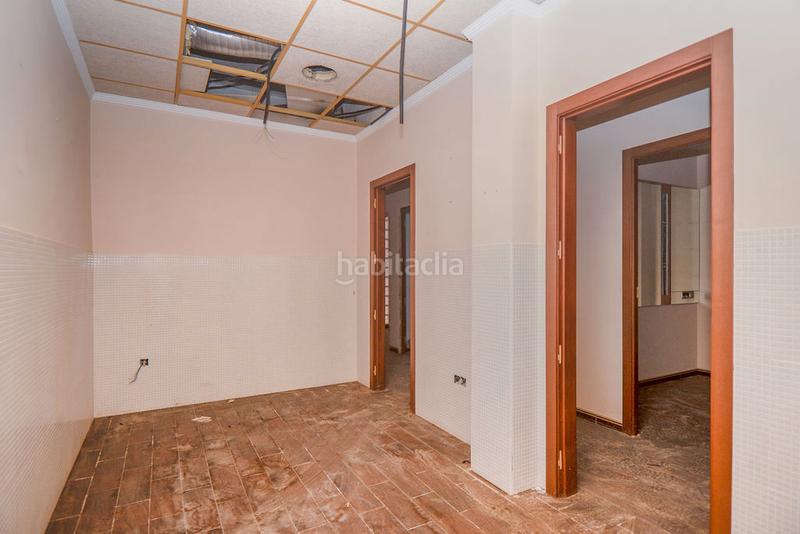 Foto 330aaf60-a950-49d9-bf9e-1b1b8214c60a. Location local commercial dans Yecla