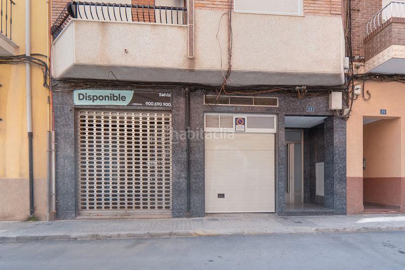 Foto 47887aec-fb4d-45ea-adf7-f435580787b1. Location local commercial dans Yecla