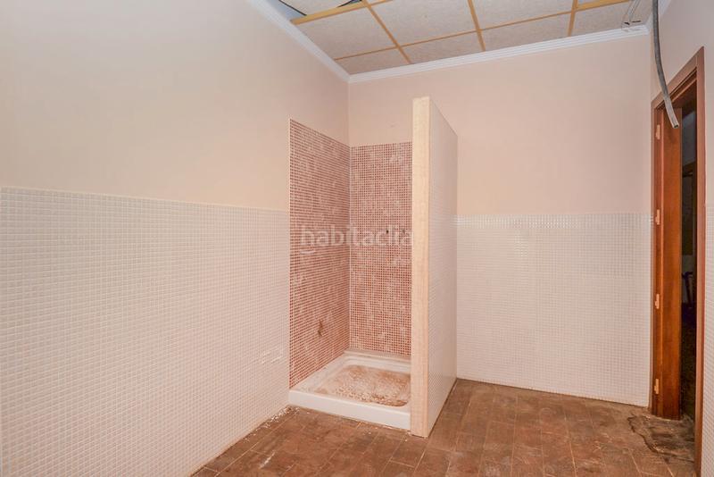 Foto 82df3d7b-5229-471a-82f9-d11e93c7da8d. Location local commercial dans Yecla