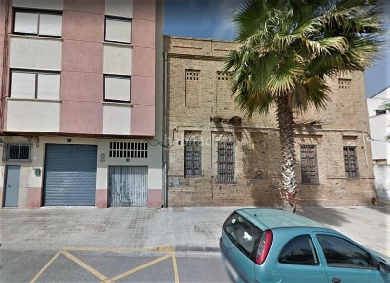 Foto a09ae4c1-3e73-416d-94e1-fbed970c195d. Aparcament cotxe a Plaza Xúquer Paiporta