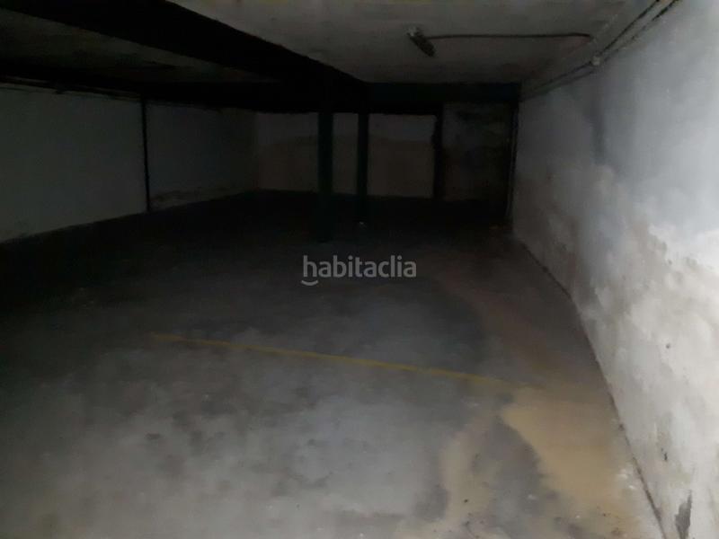 Foto b183a818-48c9-452d-9e52-dafd6fd505fc. Aparcament cotxe a Centro Alcalá de Guadaira