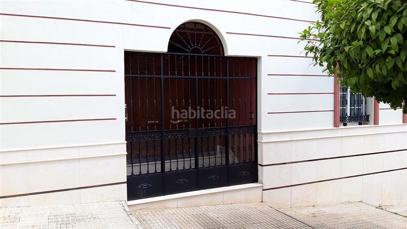 Foto fd12760e-02f2-47f0-97cc-b28167896dbd. Aparcament cotxe a Centro Alcalá de Guadaira