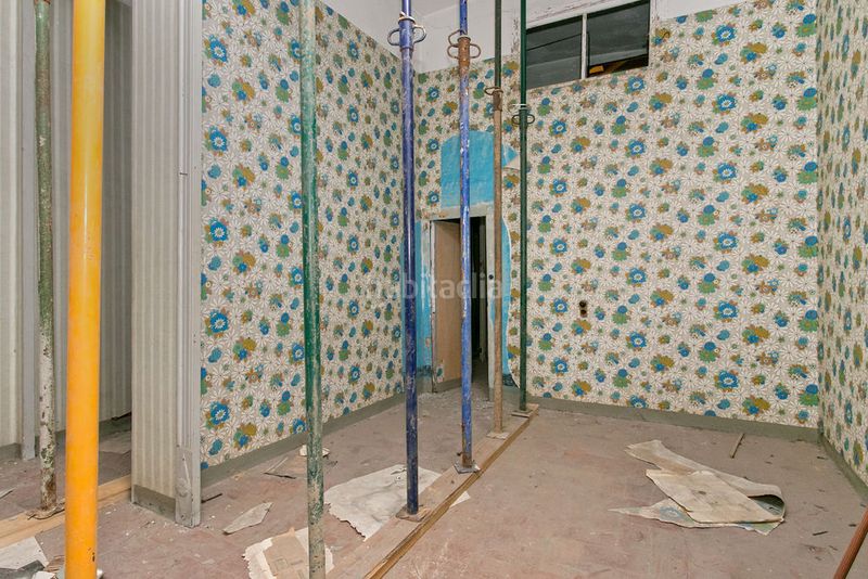 Foto 7123b7c5-be52-40c3-bb45-0f987f46a4e6. Casa aparellada a Nucli Urbà Esparreguera