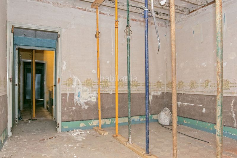 Foto 941a3a79-d860-4581-9ab1-7fbceef6b71a. Casa aparellada a Nucli Urbà Esparreguera
