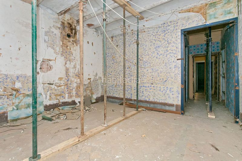 Foto e9aa7c26-e7cd-486f-9b81-2dba260a27b5. Casa aparellada a Nucli Urbà Esparreguera