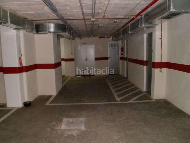 Foto 4a8d5341-bebf-469d-b7b1-8a9017218e1f. Aparcament cotxe a Tiro de Línea Sevilla