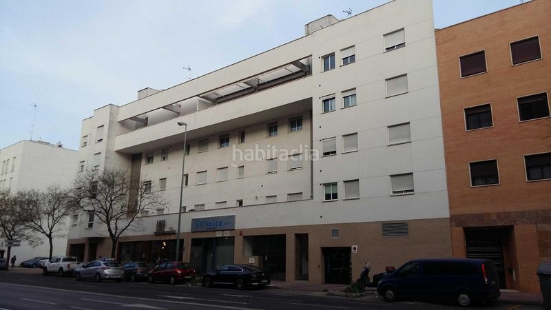 Foto e94a507e-7244-4fa5-aee3-a391484353c5. Aparcament cotxe a Tiro de Línea Sevilla