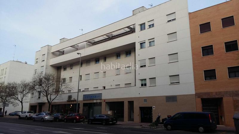 Foto 3d304533-efa4-4ae8-b8f3-103c324b1542. Aparcament cotxe a Tiro de Línea Sevilla