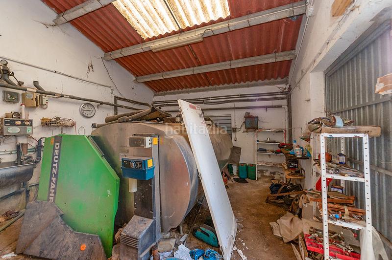 Foto 91ebb85e-bf75-46ad-88e4-5bcc4819d26b. Nau industrial a Larraun