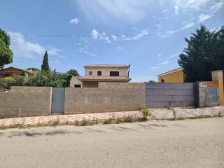 Xalet  Av rafael alberti. Solvia inmobiliaria  chalet independiente lloret de mar
