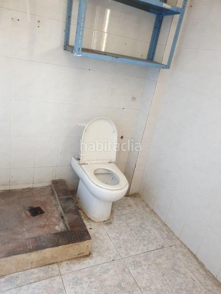 Foto 472db4c2-d3aa-46f4-862f-d29efebd5a07. Local comercial a La Pineda Vila-seca