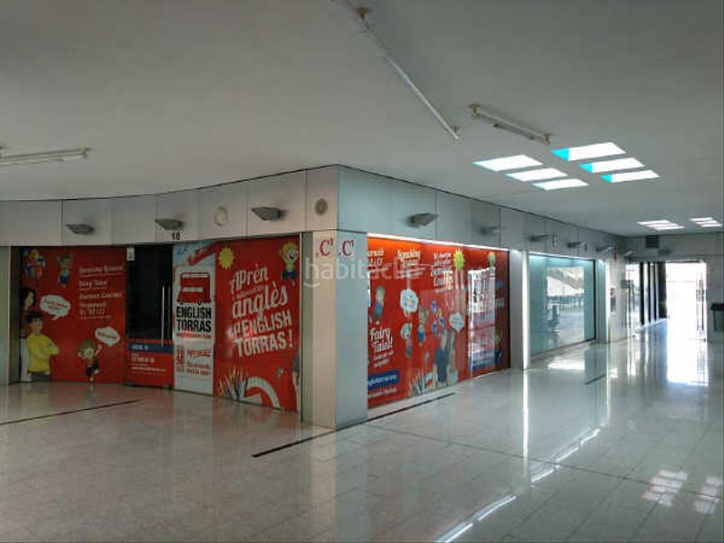 Foto 034ad0e5-93a7-4653-addd-44610b25c344. Lloguer local comercial a Casc Antic Ripollet
