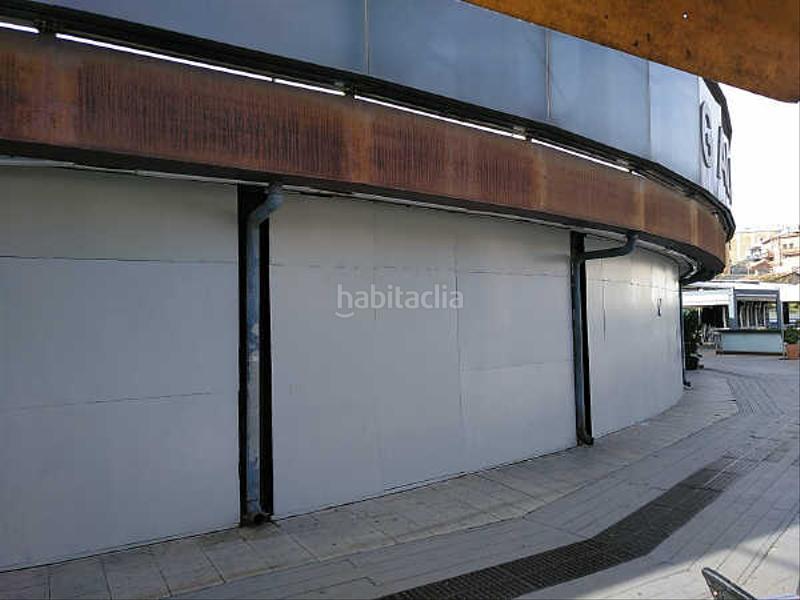 Foto 0b697a58-6a23-43d1-b9d1-35996ae895f4. Lloguer local comercial a Casc Antic Ripollet
