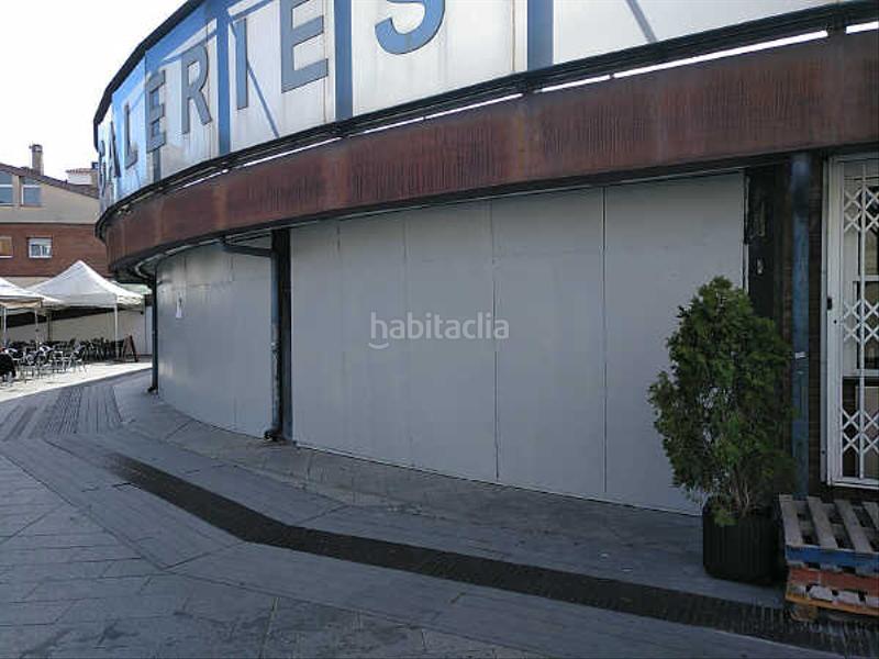 Foto 5a8aff94-5445-435d-8b50-29a2f535e381. Lloguer local comercial a Casc Antic Ripollet