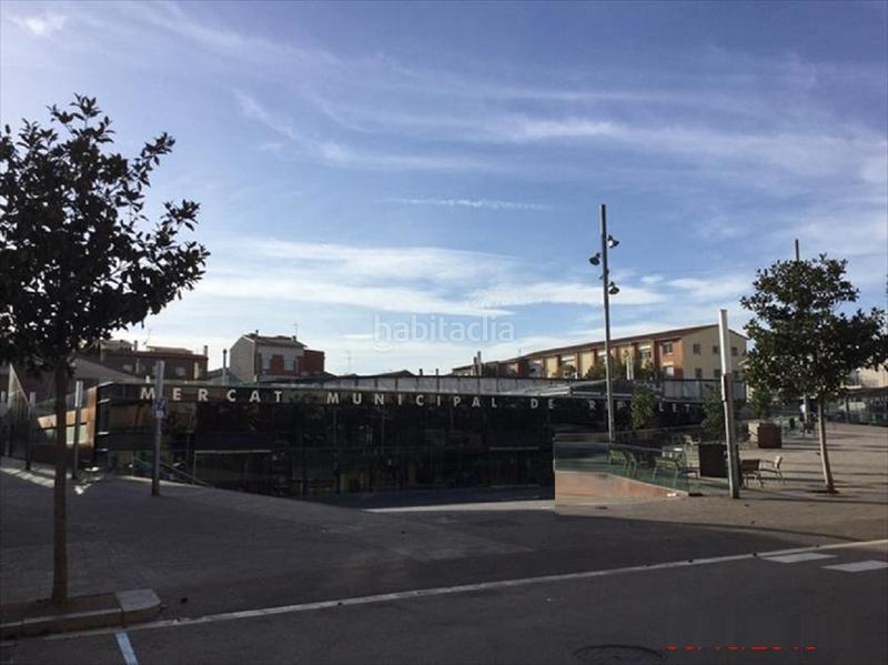 Foto afb9684b-704a-4ca7-9d14-f6e18cb6a9f0. Lloguer local comercial a Casc Antic Ripollet