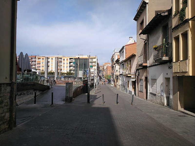 Foto ea72eaf9-1dbb-4ead-baeb-f64a9819593c. Lloguer local comercial a Casc Antic Ripollet
