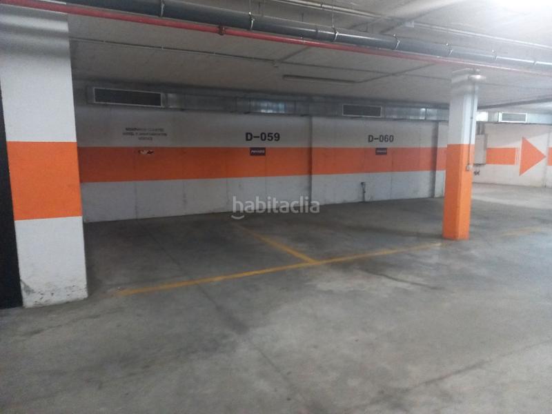 Foto 1591b901-e38f-4505-8c20-10c2a381836b. Autoparkplatz in Avenida Juan Diego Bormujos