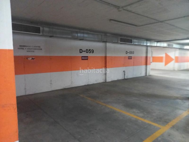 Foto a65fe85d-b2e8-44be-9c3a-9a1677e524a0. Autoparkplatz in Avenida Juan Diego Bormujos