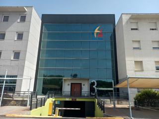 Car parking  Av república argentina. Solvia inmobiliaria  garaje bormujos