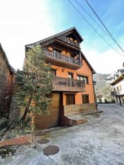 Aparcament cotxe  Cl castiero. Solvia inmobiliaria  garaje les