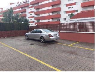 Parking coche  Cl pintora maruja mallo. Solvia inmobiliaria  garaje córdoba