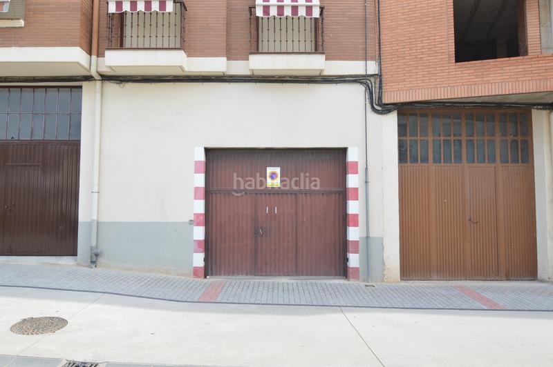 Foto f5df7913-5336-4748-ac83-01e136f8590c. Aparcament cotxe a San Adrián