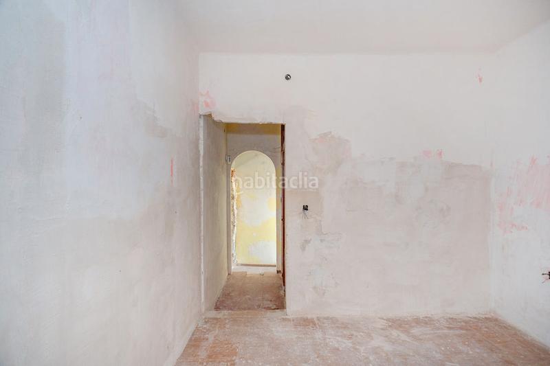 Foto f31d23e3-17e9-4a39-ad87-ea6ef1aca63d. Casa pareada solvia inmobiliaria chalet adosado en Girona