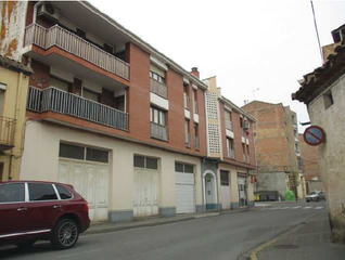 Aparcament cotxe  Av de pueyo. Solvia inmobiliaria  garaje monzón