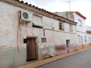 Casa pareada  C/ zaragoza. Solvia inmobiliaria  chalet adosado agón