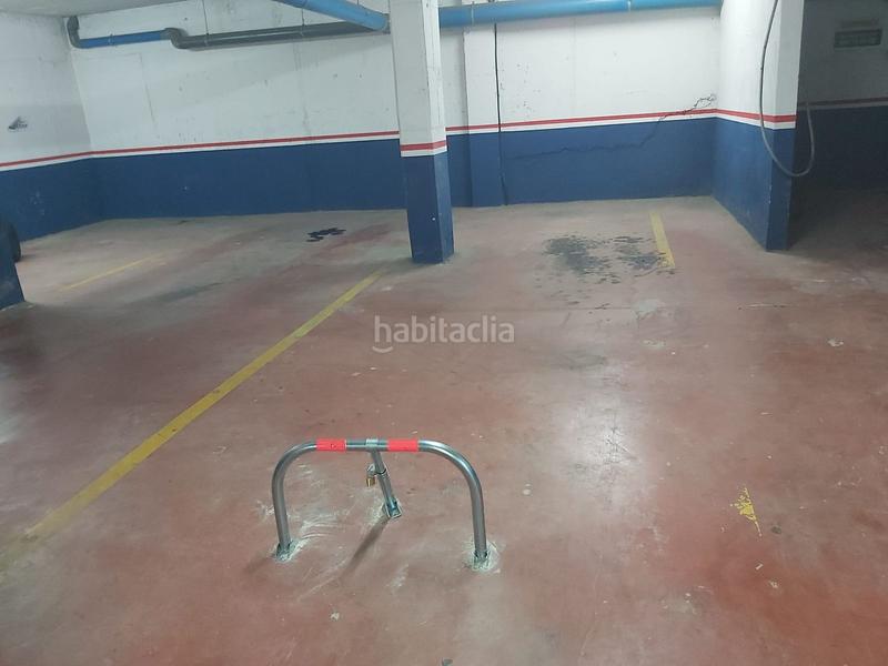 Foto af4cb77c-9915-4c4f-bdf4-fdb4b364f57f. Parking voiture dans Sentmenat