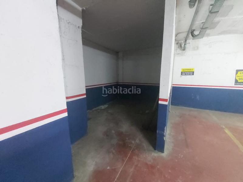 Foto ee56852d-c43f-4001-9251-8b1fb8e7430c. Parking voiture dans Sentmenat