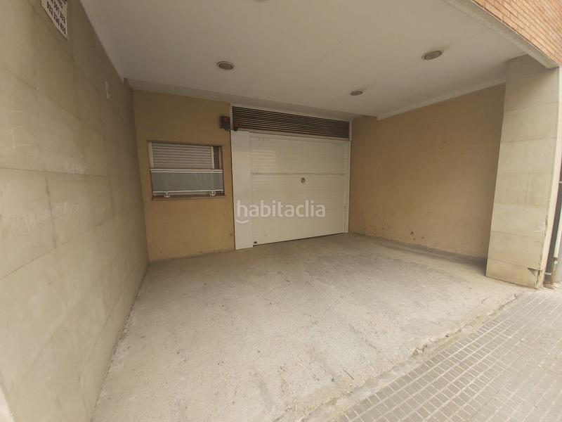 Foto c8a79303-a24b-4d98-a7f9-e9030edf33a5. Aparcament cotxe a Sentmenat