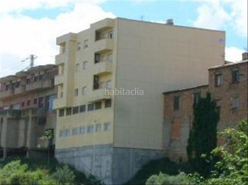 Foto b62d9700-e0c8-4eef-93ba-e5deee53681e. Parking coche solvia inmobiliaria garaje en Flix