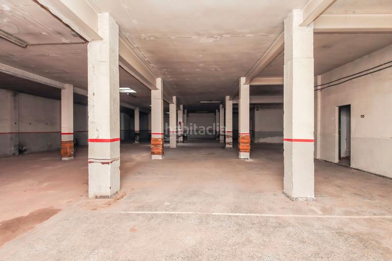 Foto cc4f3347-75d5-4137-8a1d-3e609617912a. Locale commerciale in Ponent Reus