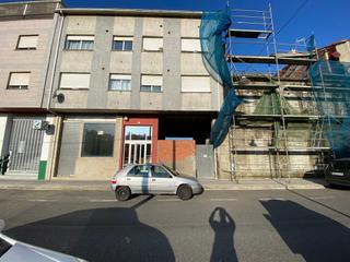 Local commercial  Av eugenio escudero. Solvia inmobiliaria  locales pontecesures