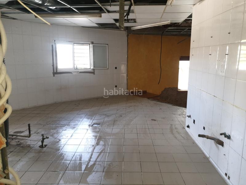 Foto aaf2a952-72a7-491f-8f52-f4050e720a5f. Local comercial a Eixample-Horta Capallera Figueres