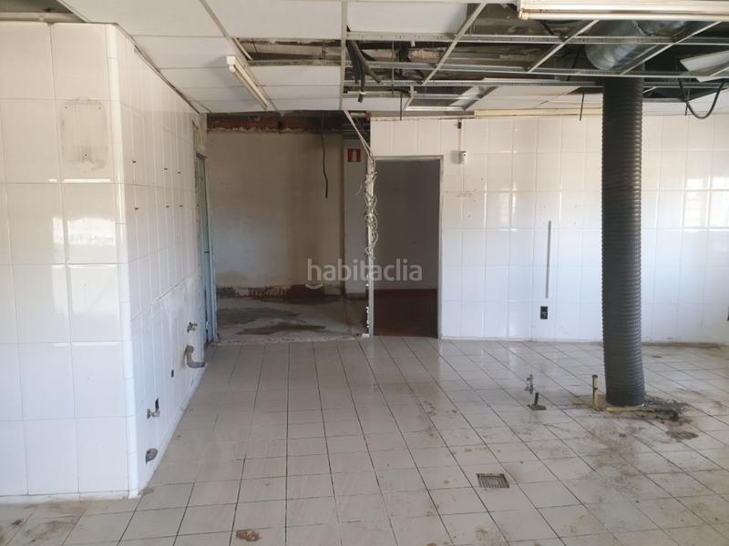 Foto fc4604fd-2f15-4aa2-b9c6-7df320d812ce. Local comercial a Eixample-Horta Capallera Figueres