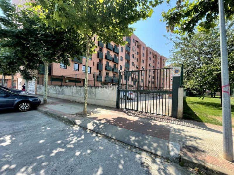 Foto 98712624-da98-4cac-886a-86f2f06a3dd0. Parking coche solvia inmobiliaria garaje en Cascajos - Piqueras Logroño