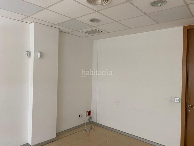 Foto a7e0cbc3-25d0-46b1-b56a-739fd8f2a0b1. Ufficio in Torreblanca Sevilla