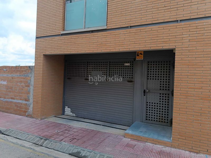 Foto a74a16cc-0dbf-41c3-9027-aad667d5a1a2. Aparcament cotxe a Pla del Penedès (El)