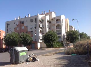 Aparcament cotxe  C/ maría de maetzu. Solvia inmobiliaria  garaje granada